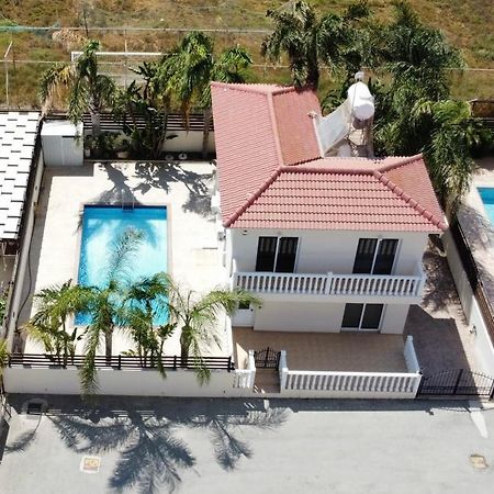 Villa Agnes アヤナパ エクステリア 写真